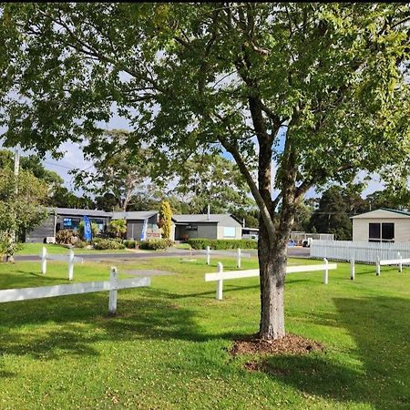 Strahan Beach Tourist Park Exterior foto