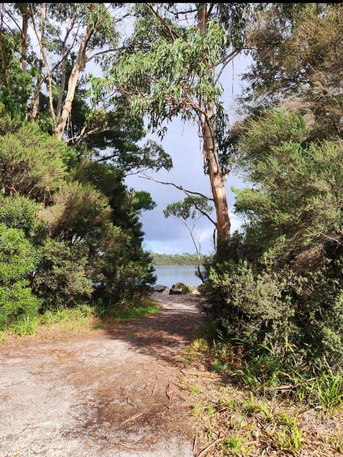 Strahan Beach Tourist Park Exterior foto