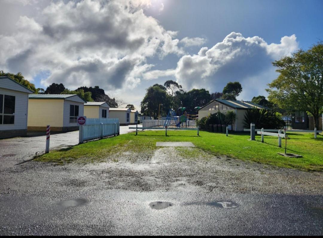 Strahan Beach Tourist Park Exterior foto